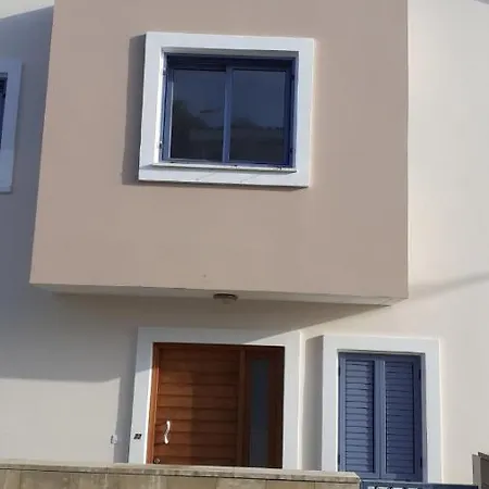 Protaras Beachfront Villa Paralimni