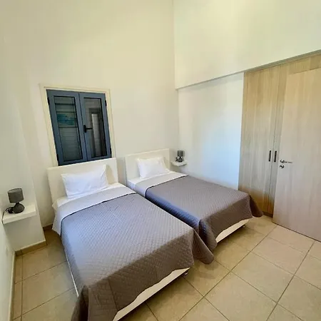 Protaras Beachfront Villa *