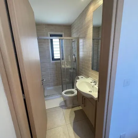 Protaras Beachfront פאראלימני